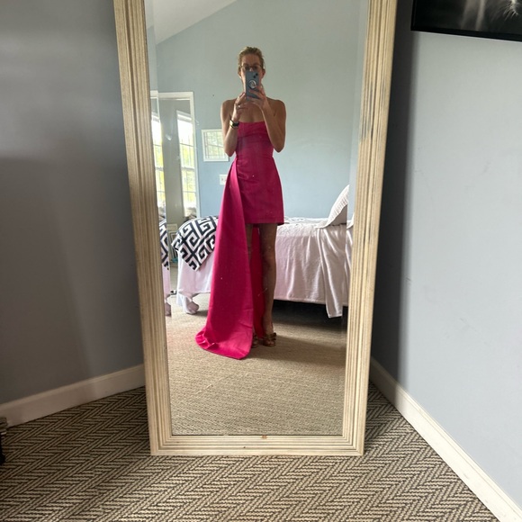 Sau Lee from Nieman Marcus - Picture 4 of 7